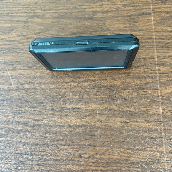 Garmin GPS Nuvi 265 WT with Car Charger and Mount - Picture 4 of 5